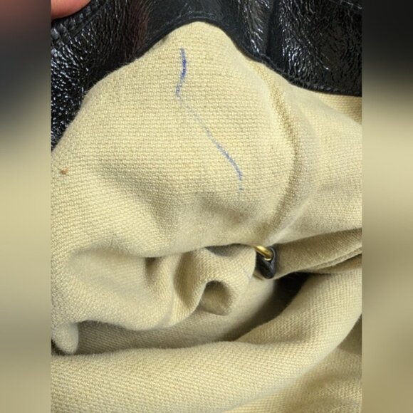 YSL Rive Gauche Capri Patent Leather Black Bucket Bag - Picture 14 of 16